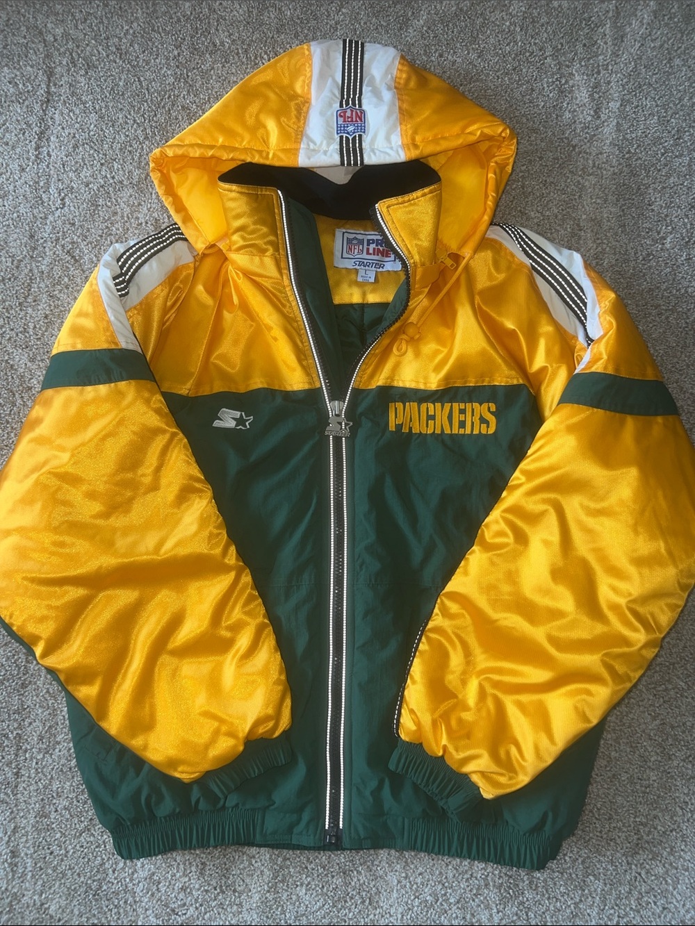 STARTER Green Bay Packers Hooded Puffer Jacket